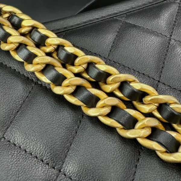 CHANEL 24s Hobo Black - Image 4