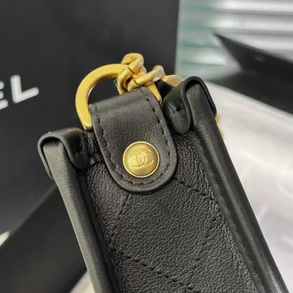 CHANEL 24s Hobo Black - Image 9