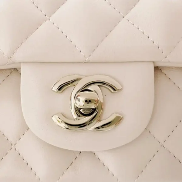 CHANEL Classic Flap 20cm Beige - Image 3