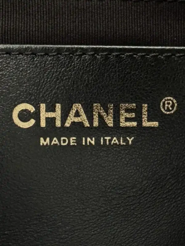 CHANEL 24p Hobo Underarm Bag - Image 7