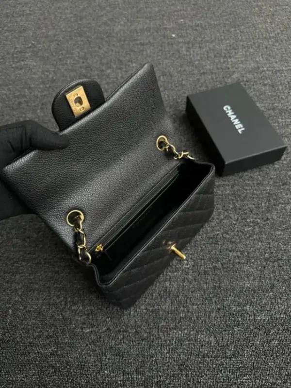 CHANEL Classic Flap 20cm Black Caviar - Image 7