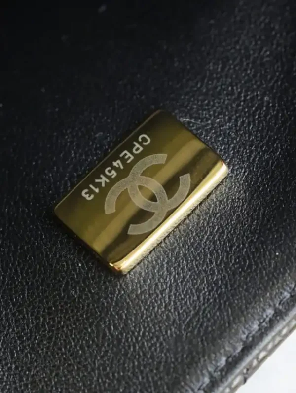 CHANEL Classic Flap 17cm Gold - Image 6