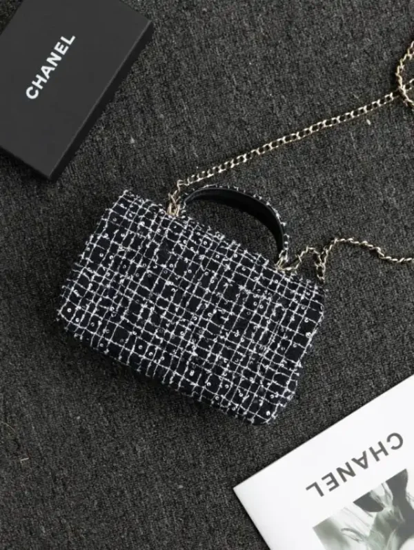 CHANEL 24p Tweed Black and White - Image 2
