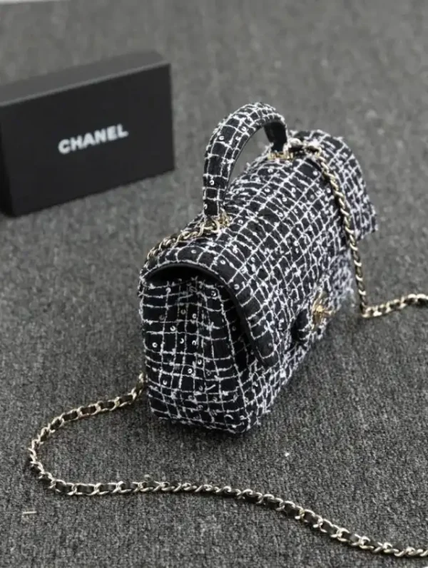 CHANEL 24p Tweed Black and White - Image 3