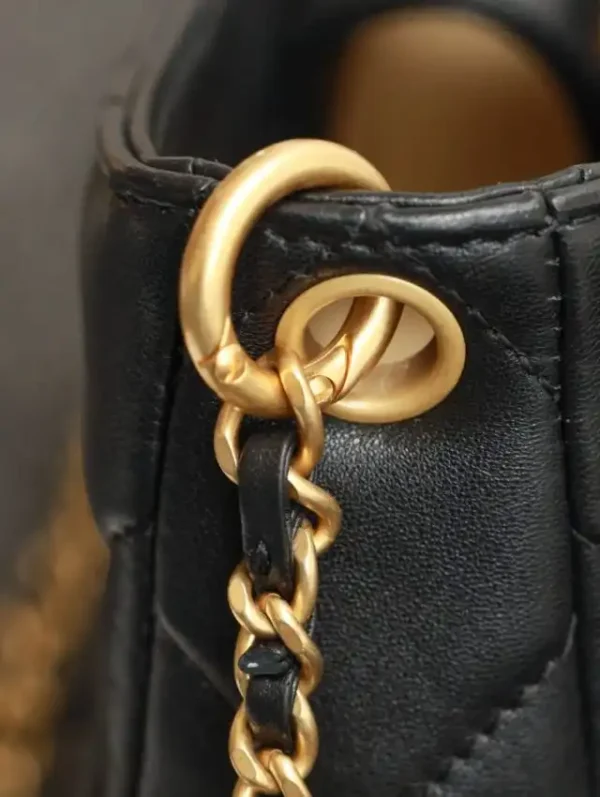CHANEL 24S Double Pearl - Image 12