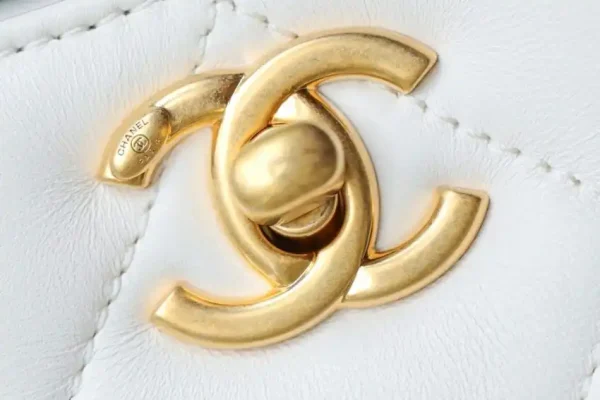 CHANEL 24s Double Pearl White - Image 3