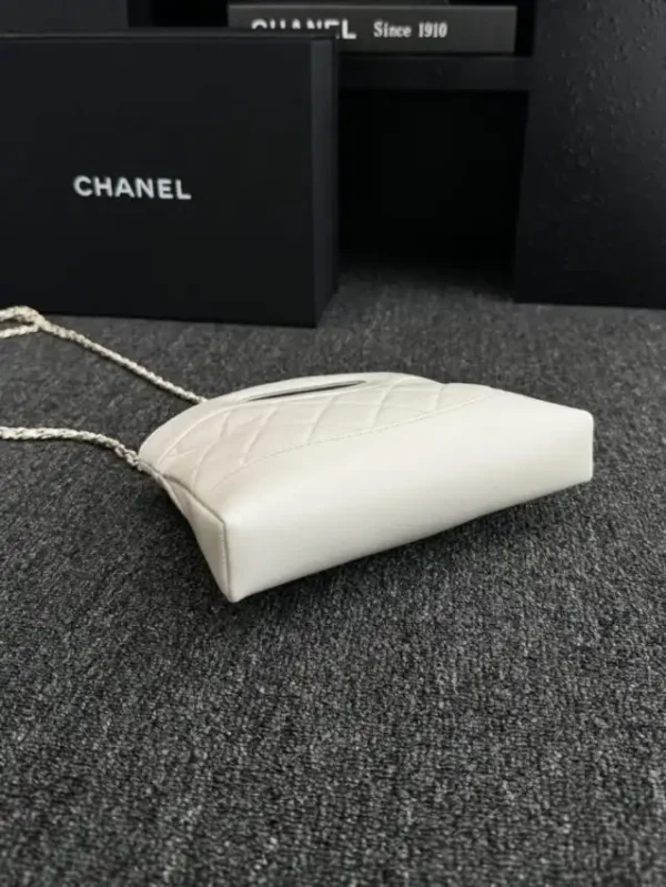 CHANEL 24s Mini Horizontal White - Image 4