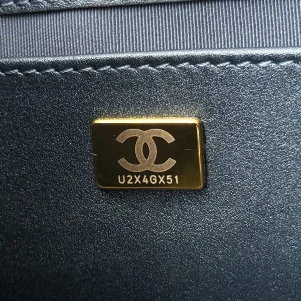 CHANEL 23c Hobo Small Denim - Image 9