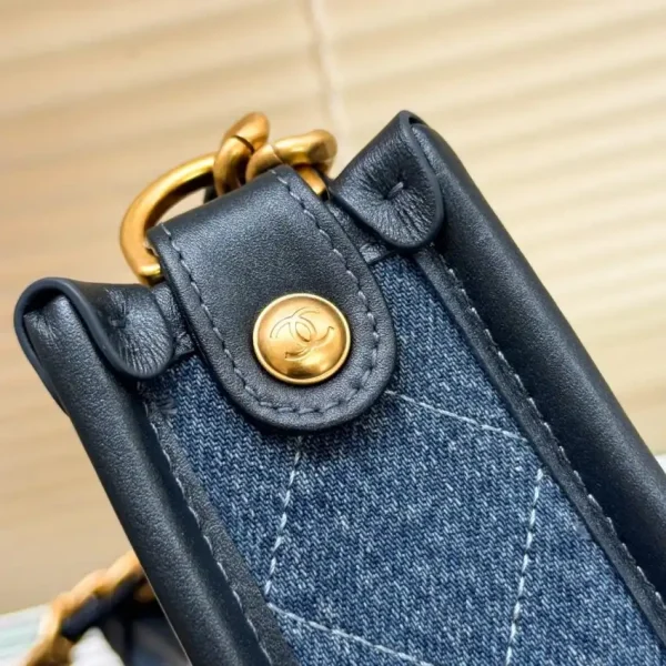 CHANEL 23c Hobo Small Denim - Image 4