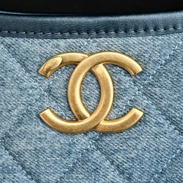 CHANEL 23S Hobo Denim - Image 5