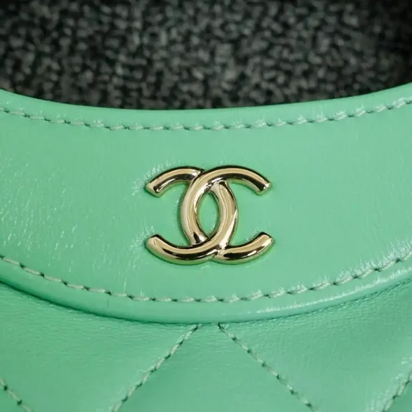 CHANEL 24s Mini Horizontal Green - Image 2