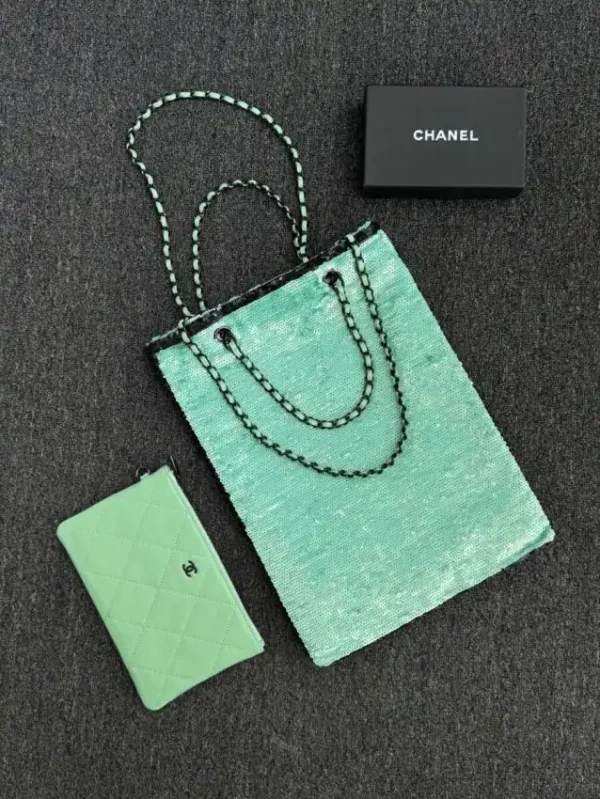 CHANEL Sequin Shoulder Bag Green - Image 2