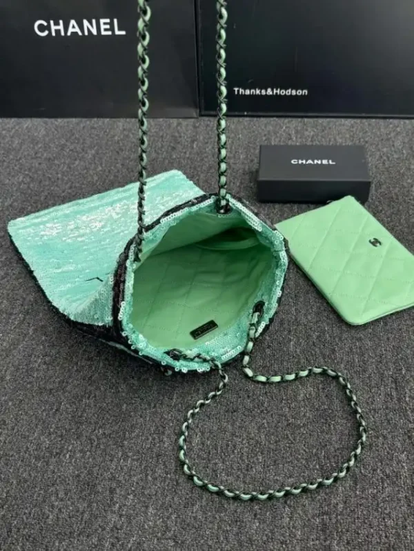 CHANEL Sequin Shoulder Bag Green - Image 3