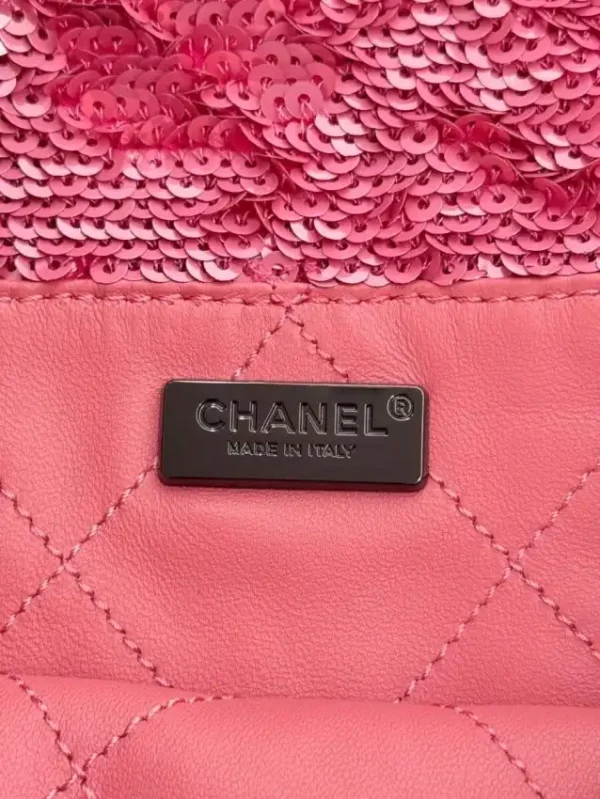 CHANEL Sequin Shoulder Bag Pink - Image 5