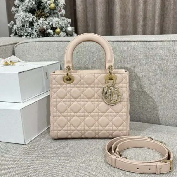 Lady Dior Medium Powder Pink
