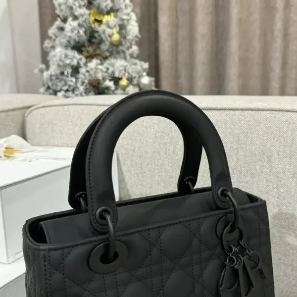 Lady Dior Medium Ultramatte Black - Image 9