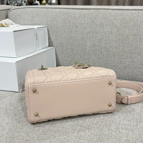 Lady Dior Medium Powder Pink - Image 7