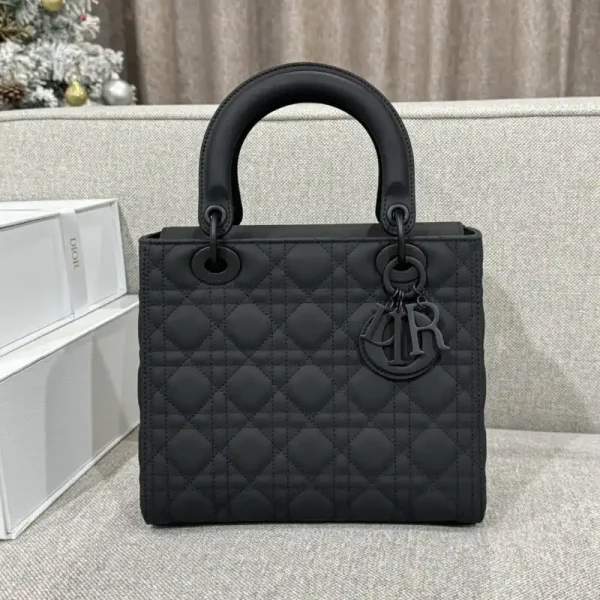 Lady Dior Medium Ultramatte Black - Image 6