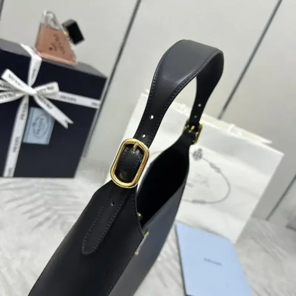 Prada  Cleo Medium Black - Image 4