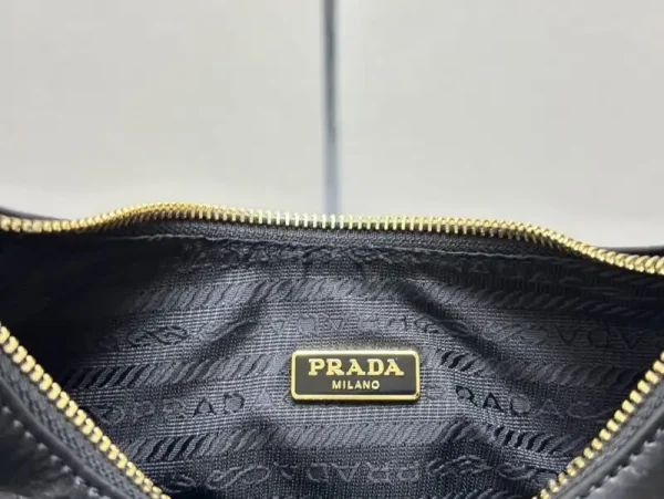 Prada  Re-Edition 2002 - Image 7