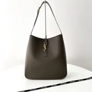 YSL LE 5 A 7 Musk