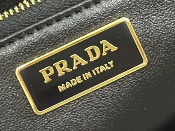 Prada  System Nappa - Image 8