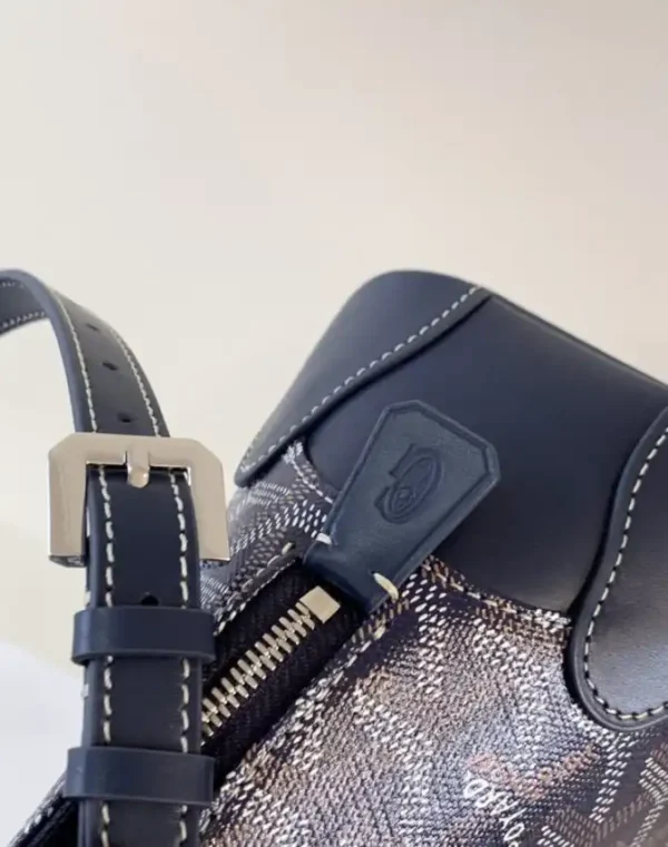 Goyard Vendom Dark Blue - Image 6