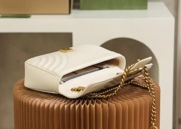 Gucci GG Marmont  Medium White - Image 9
