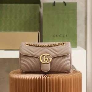 Gucci GG Marmont  Medium Nude
