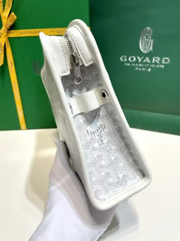 Goyard Jouvence Toiletry Bag White - Image 2