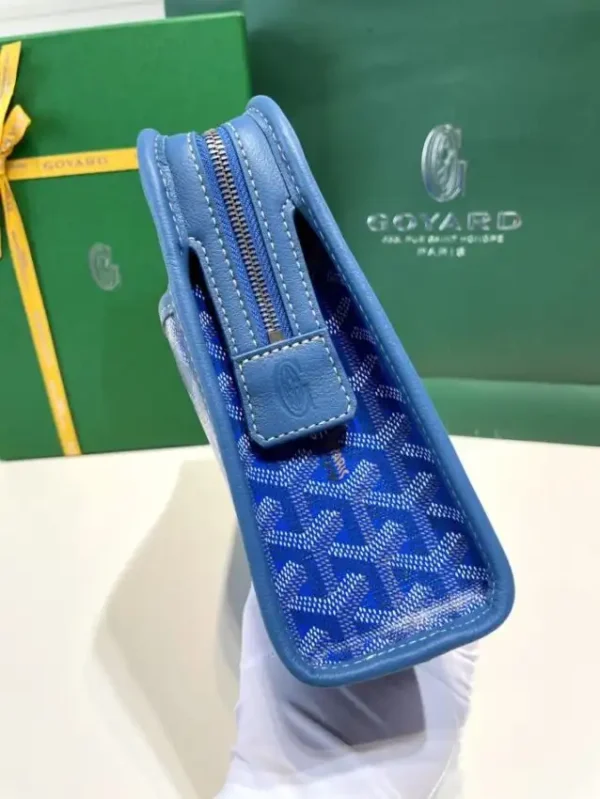 Goyard Jouvence Toiletry Bag Blue - Image 9