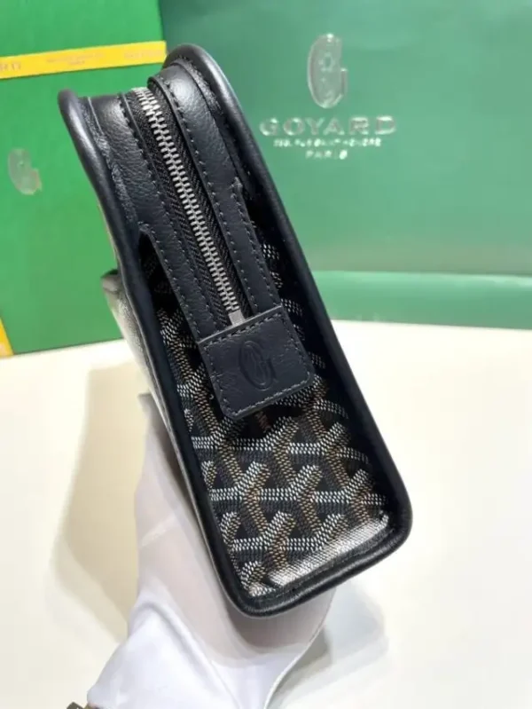 Goyard Jouvence Toiletry Bag Black - Image 4