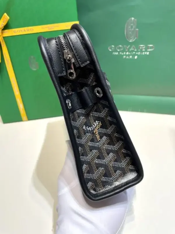 Goyard Jouvence Toiletry Bag Black - Image 8