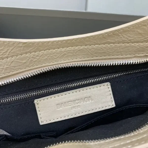 Balenciaga Agneau Apricot - Image 6