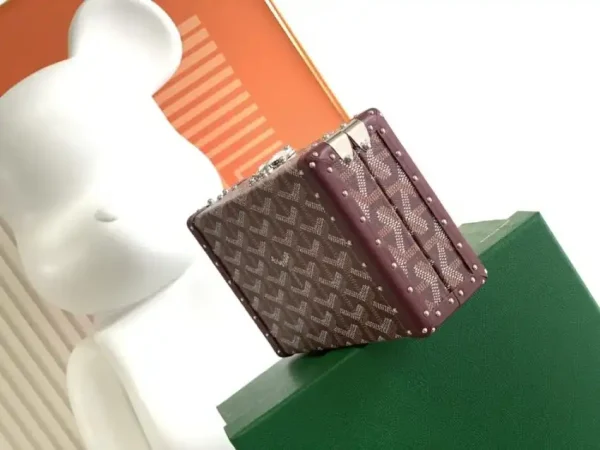 Goyard Minaudière Trunk Bag Bordeaux - Image 4