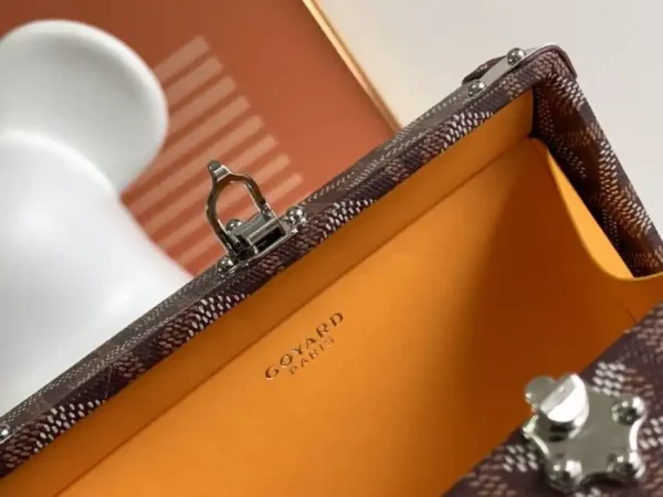 Goyard Minaudière Trunk Bag Bordeaux - Image 5