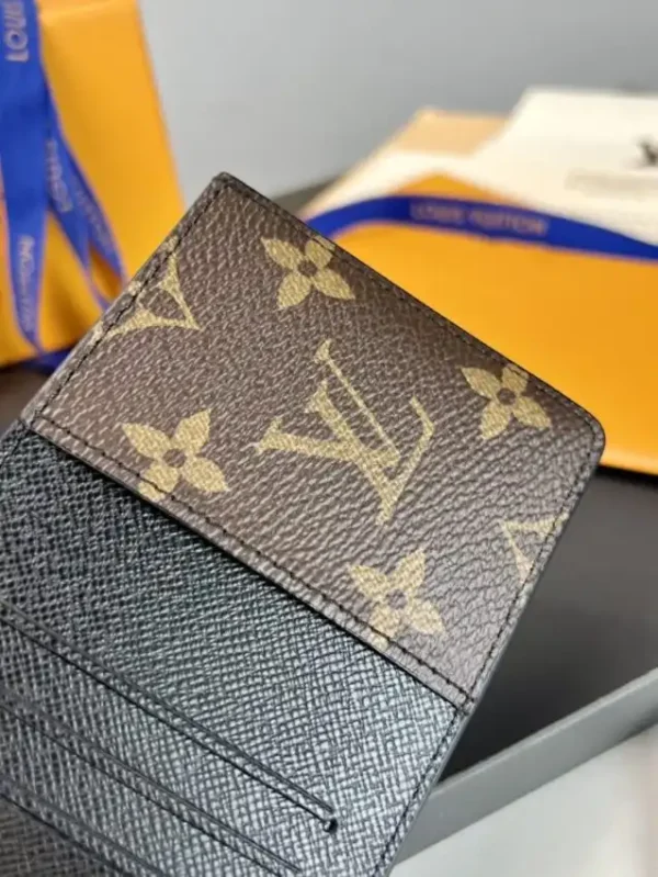 Louis Vuitton Card Holder Brown - Image 5