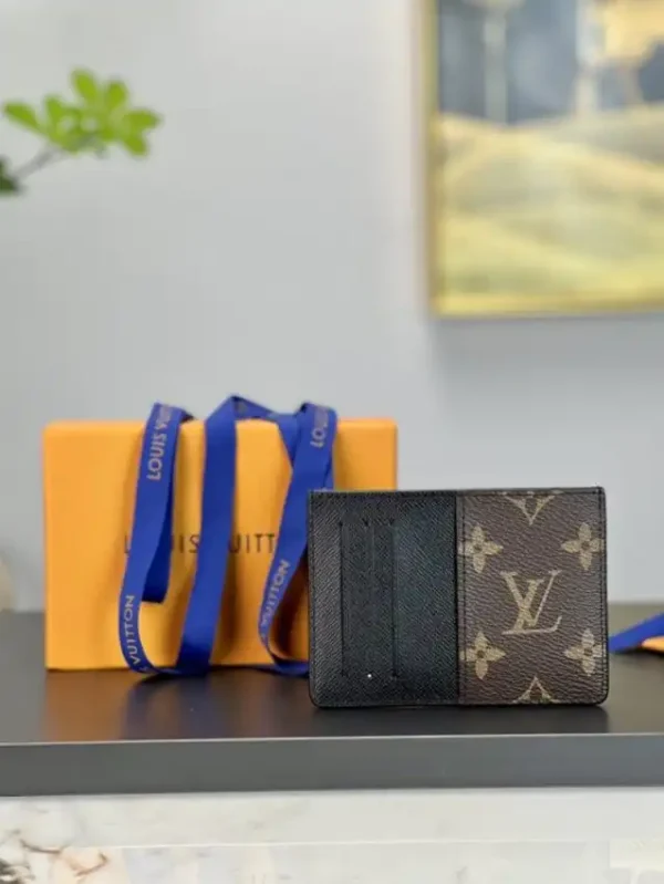 Louis Vuitton Card Holder Brown - Image 8