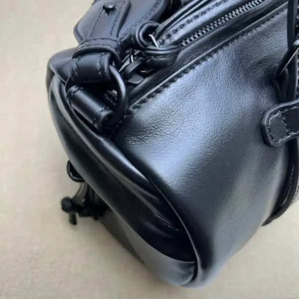 Gucci Luggage Bag  Black - Image 9
