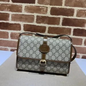 Gucci  GG messenger  Beige Canvas