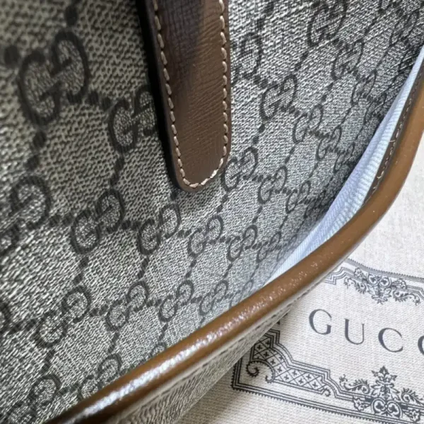 Gucci  GG messenger  Beige Canvas - Image 5