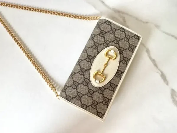 Gucci Horsbet  Chain Clutch White - Image 4