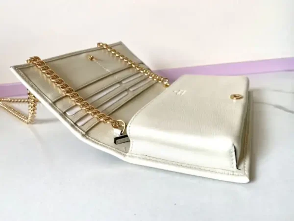 Gucci Horsbet  Chain Clutch White - Image 5