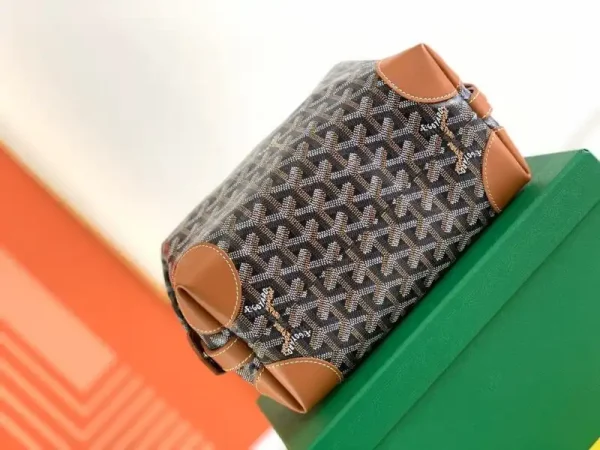 Goyard Toiletry Bag Brown - Image 8