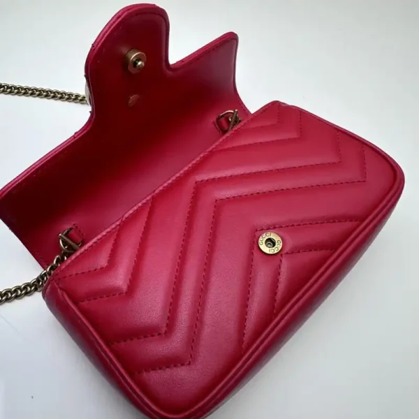 Gucci Matelassé  Mini Red - Image 4