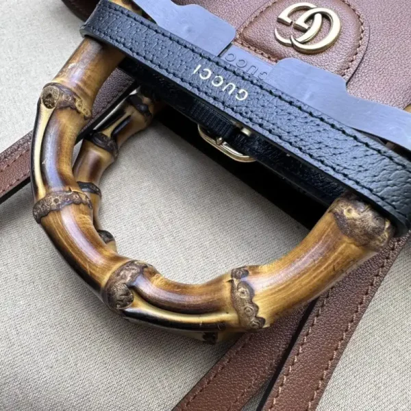 Gucci  Diana Medium Tote Bag Brown - Image 9