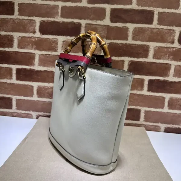 Gucci  Diana Medium Tote Bag White - Image 2