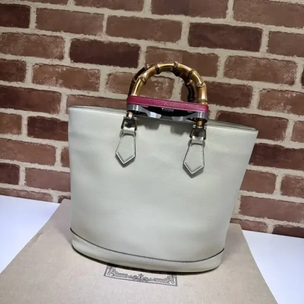 Gucci  Diana Medium Tote Bag White - Image 6