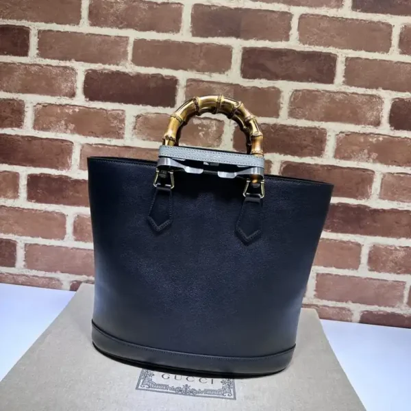 Gucci  Diana Medium Tote Bag Black - Image 3