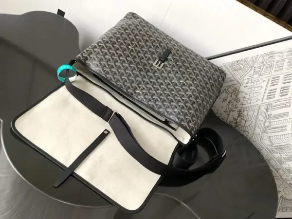 Goyard Capetien Bag Black - Image 5